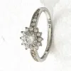 B9K21311OZG bague marguerite or gris 375 oxydes de zirconium