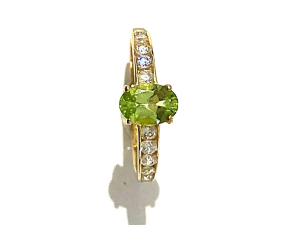 WhatsApp Image 2026-08-07 at 11.53.51 (1) bague or jaune 375 péridot / oxydes de zirconium