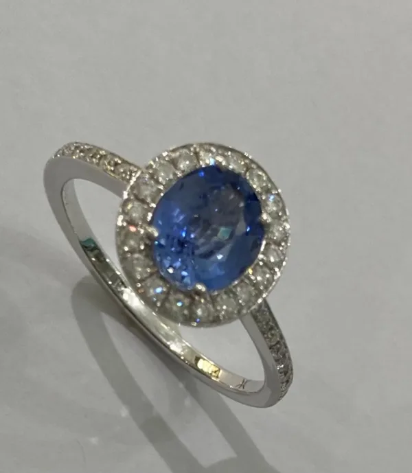 WhatsApp Image 2026-09-17 at 18.36.47 (1) bague or gris 750, saphir bleu Ceylan, diamant